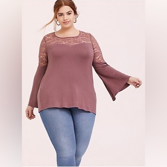 𝅺torrid size 1 Super Soft Lace Inset Bell Sleeve Top - Picture 1 of 6